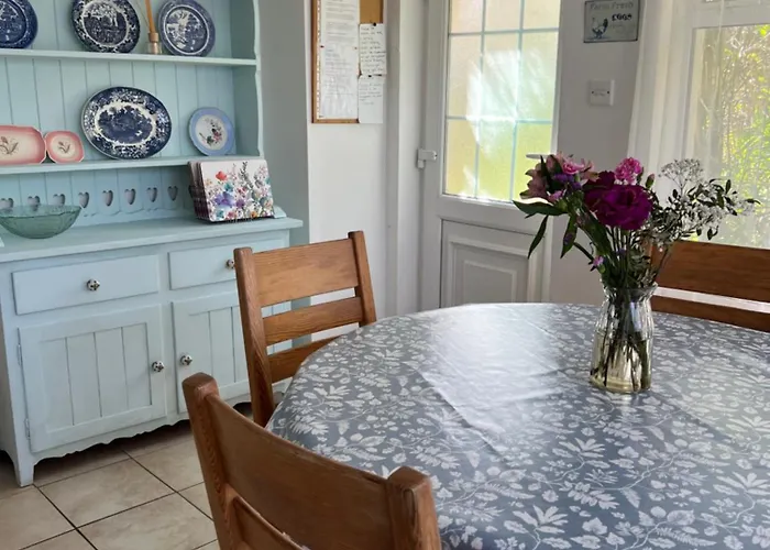 Ancaire Kilbronogue. * Schull